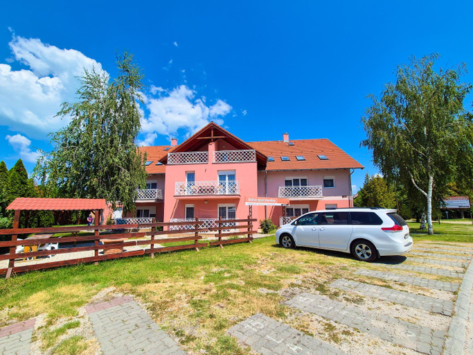 Others 2, Ildiko Apartmanhaz, Siófok