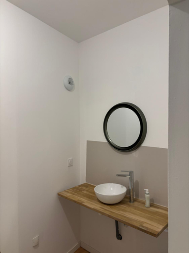 Bathroom, Les Studios de Clement, Vienne