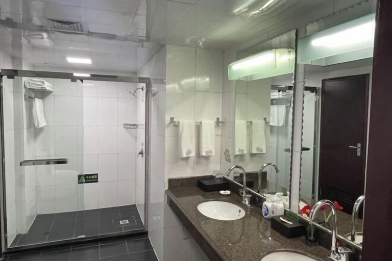 Bathroom 3, Bazhou Hotel, Ürümqi
