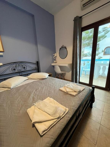 Bedroom 2, Stella Nomikou Apartments, South Aegean