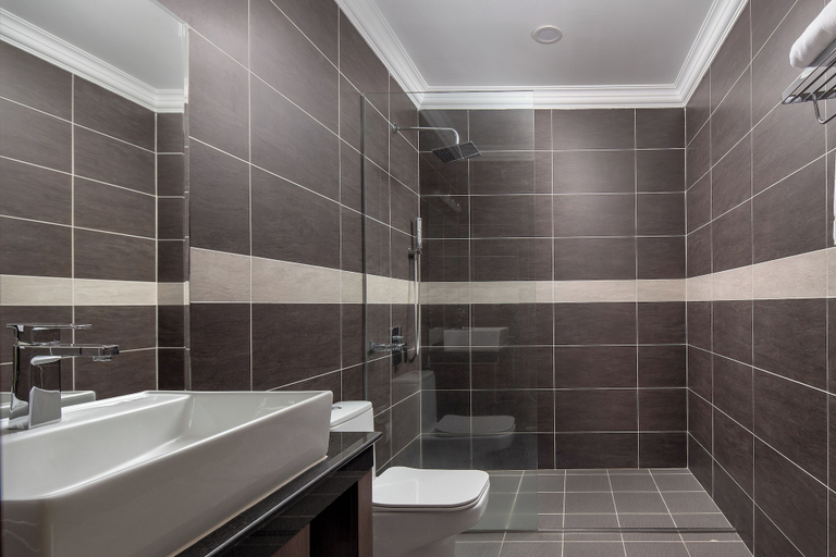 Bathroom 4