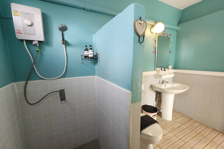 Bathroom 12