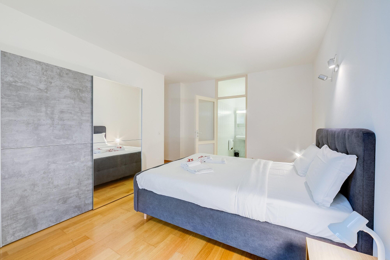 Room 5, Locarno Best Place in Locarno, Locarno