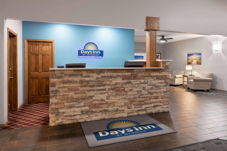 Public Area 3, Days Inn by Wyndham Hutchinson, McLeod
