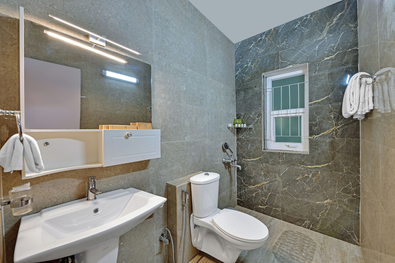 Bathroom 3, Larisa Resort, Mussoorie, Dehradun