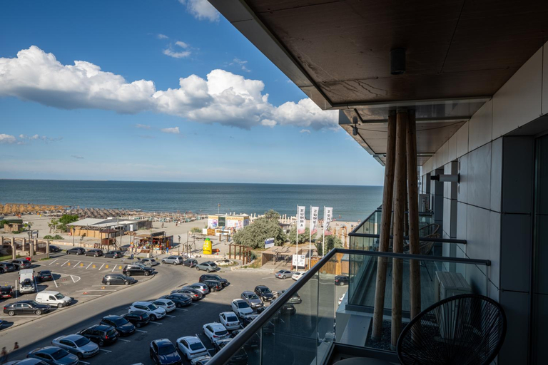 Others 2, L&C Beach Home by Zora apartament,pe plaja, Navodari