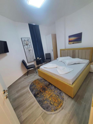 Others 5, BS Hotel, Durrësit