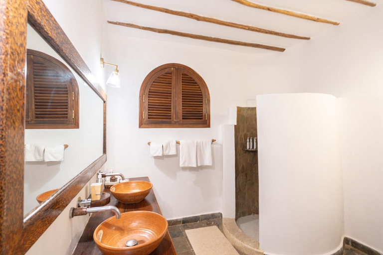 Bathroom 3, Waterlovers Beach Resort, Msambweni
