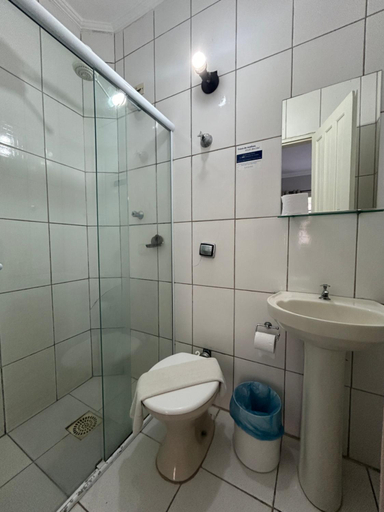 Bathroom 3, Hotel Caiçara, Santos