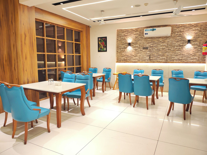 Food & Drinks 2, Aceotel Premier TK Morbi, Morbi
