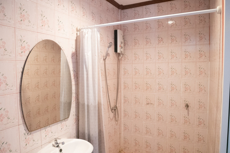 Bathroom 4, M.P Resort Krabi, Mueang Krabi
