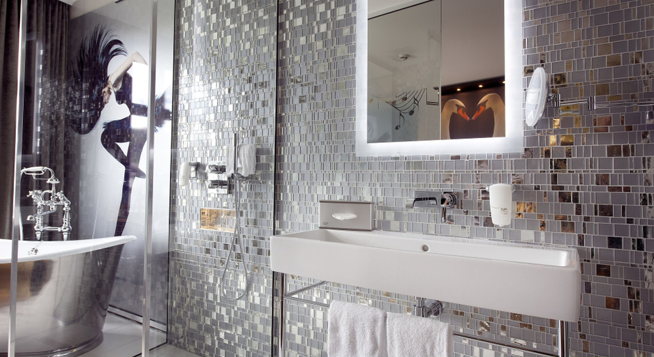 Bathroom 5, Hotel Oleana, Bergen