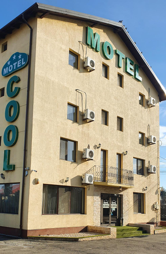 Others 3, MOTEL COOL, Barcanesti