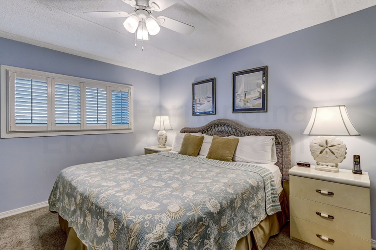 Others 4, Coast View Condo Featuring Large Windows Overlooking the Beach by RedAwning, Nassau