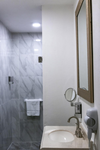 Bathroom 5, Hotel Arthemisa, Dolores Hidalgo