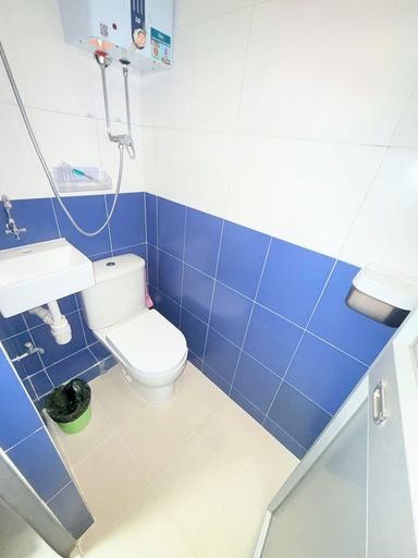 Bathroom 7