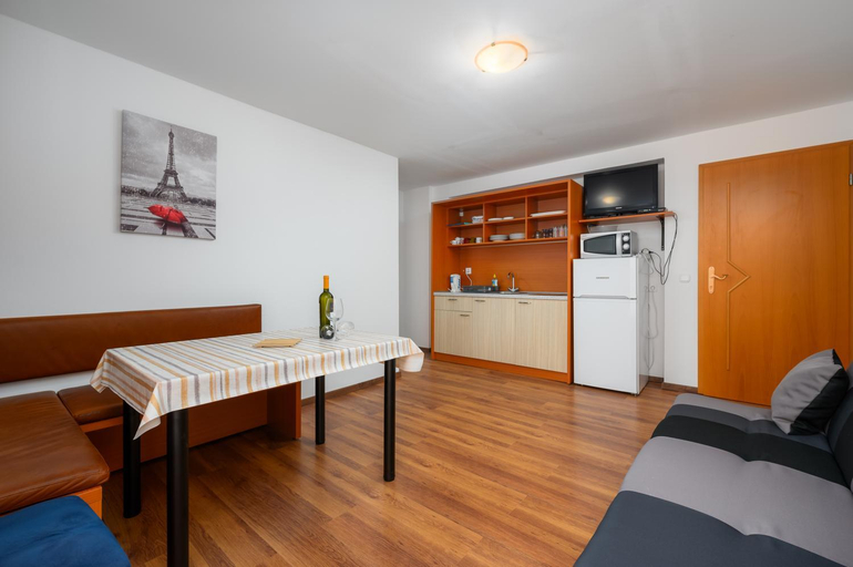Others 4, Ven Apartmani, Vrsar