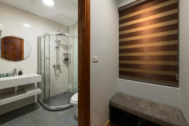 Bathroom 8