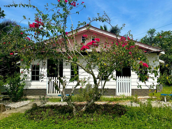Others 2, Kapal Terbang Guesthouse, Langkawi