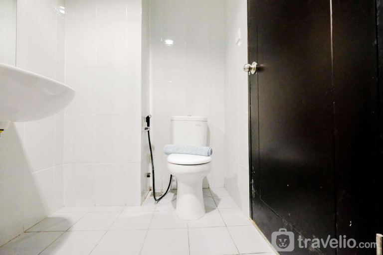 Others 3, Furnished Studio Casa De Parco Apt By Travelio, Tangerang