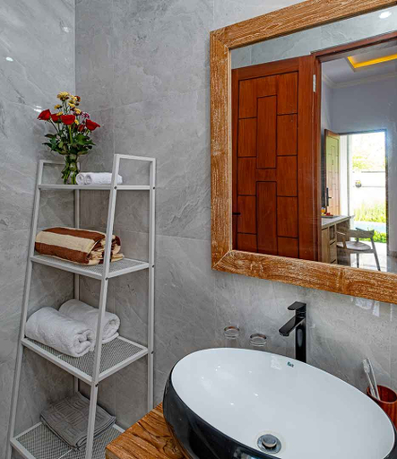 Bathroom 5, Kemala Living Sanur, Denpasar