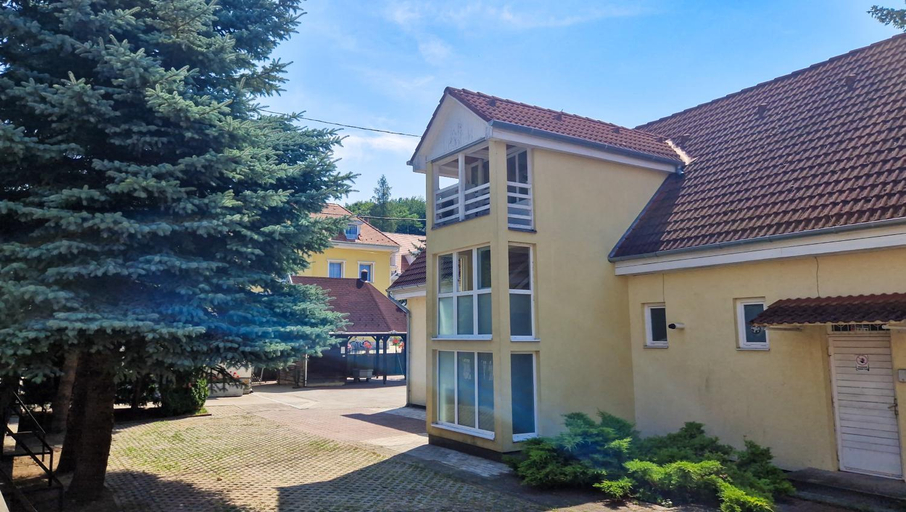 Others 3, Villa Park Apartmanhaz, Bélapátfalva