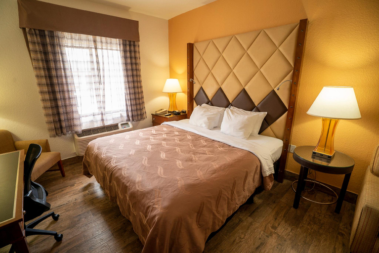 Bedroom 26