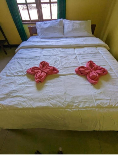 Bedroom, Mushtinal Guest House, Ende