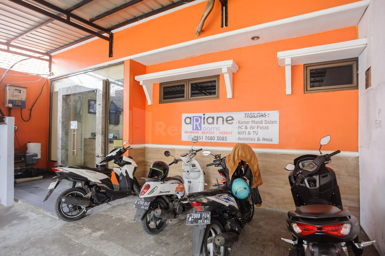 Exterior & Views 2, Ariane Rooms RedPartner, West Jakarta