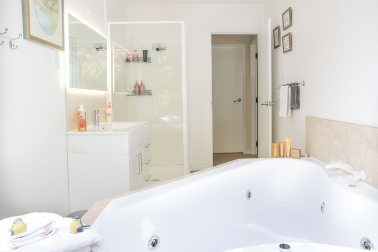 Bathroom 4, Annabells Bed and Breakfast, Thames-Coromandel