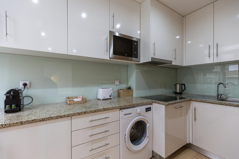 Others 5, Feel Corporate Housing Marqu s I, Porto