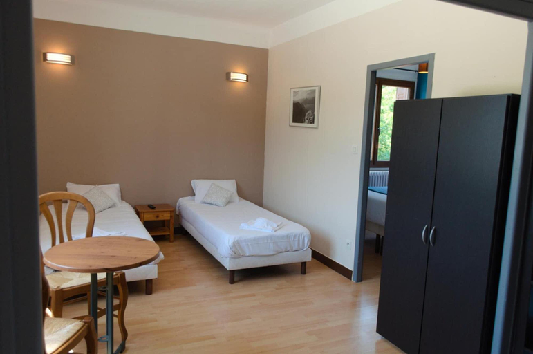 Bedroom 3, Ô & Cimes, Savoie