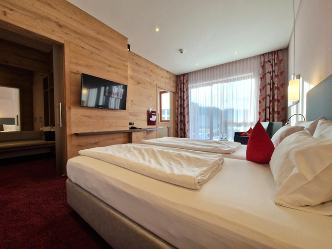 Bedroom 4, Mosers Blume Relax & Genuss Hotel, Ortenaukreis