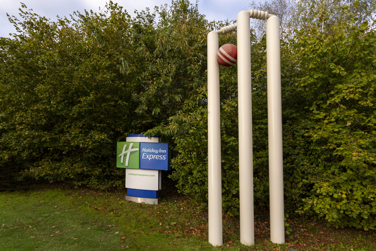Public Area 2, Holiday Inn Express SOUTHAMPTON M27, JCT.7 by IHG, Hampshire