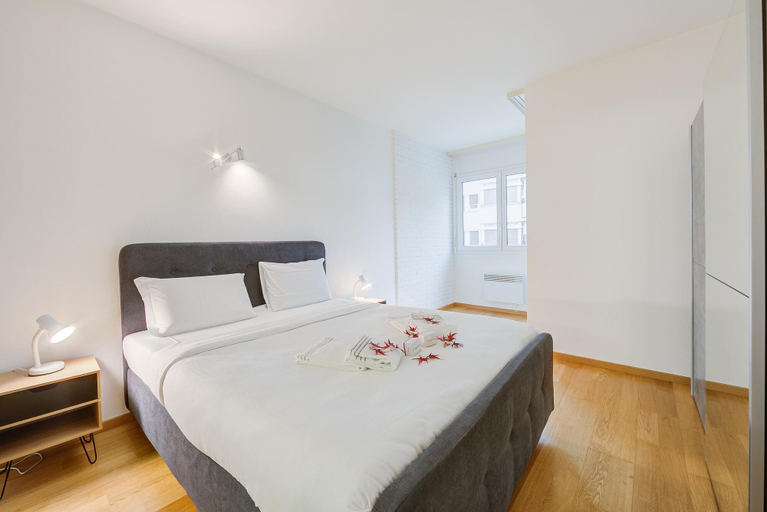 Room 2, Locarno Best Place in Locarno, Locarno