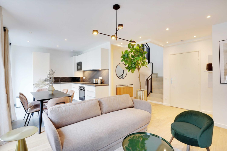 Others 3, Raffinement et Confort dans cette Residence a Levallois-Perret, Hauts-de-Seine