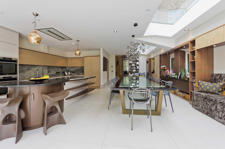Food & Drinks, 7bed Notting Hill W/garden, Games Room & Parking, London