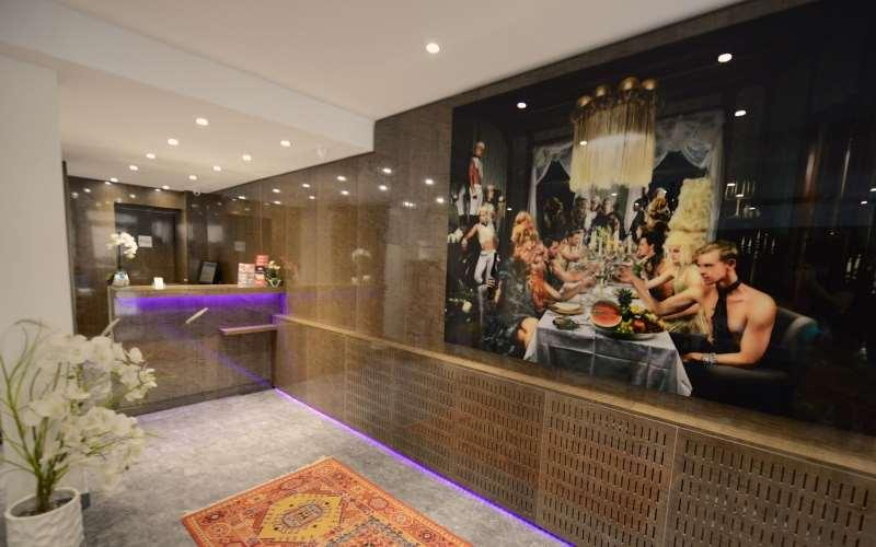 Public Area 3, Hotel de la Gaite, Paris