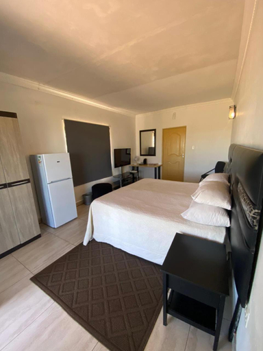 2, Mocoseng Sundown Resorts, Ngaka Modiri Molema
