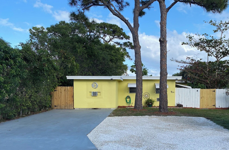 Exterior & Views 2, Banana Beach Retreat, Palm Beach