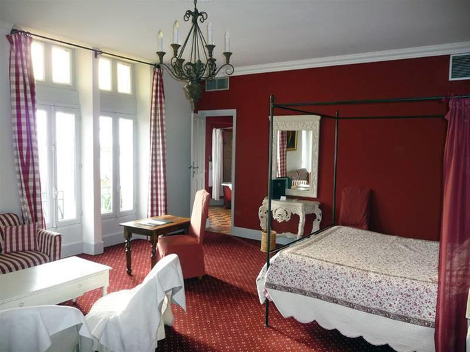 Bedroom 3, Hostellerie du Chateau des Fines Roches, Vaucluse