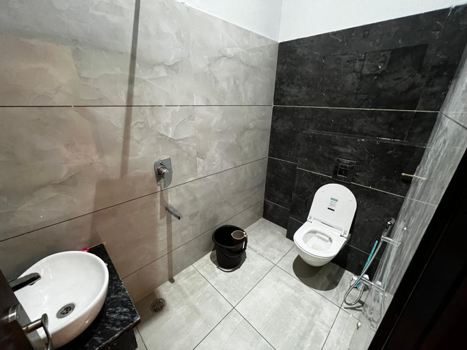 Bathroom 2, Hotel AJL, Rohtak