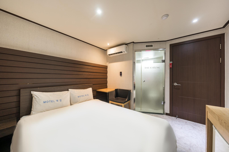 Bedroom 10