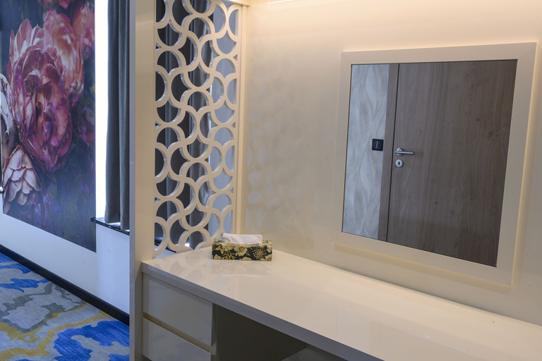 Bathroom 5, Château R, Haut-Rhin