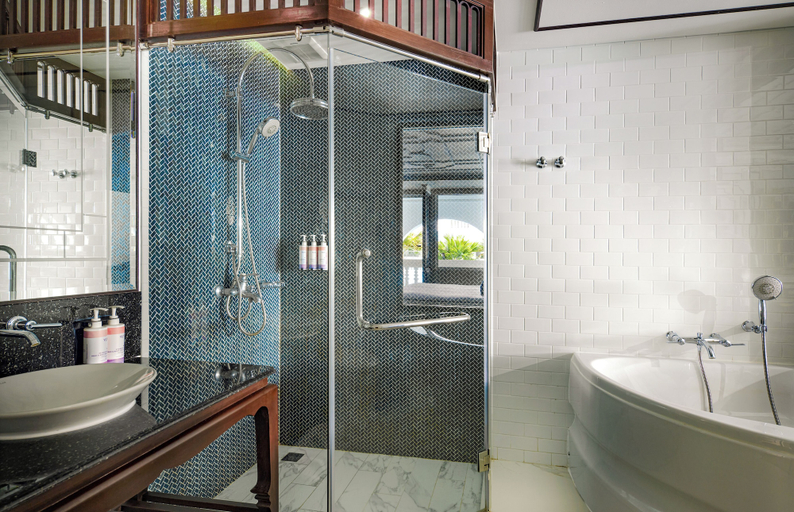 Bathroom 26