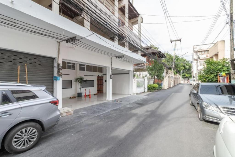 Others 2, 3BR House in Thapae l NightBazaar, Muang Chiang Mai