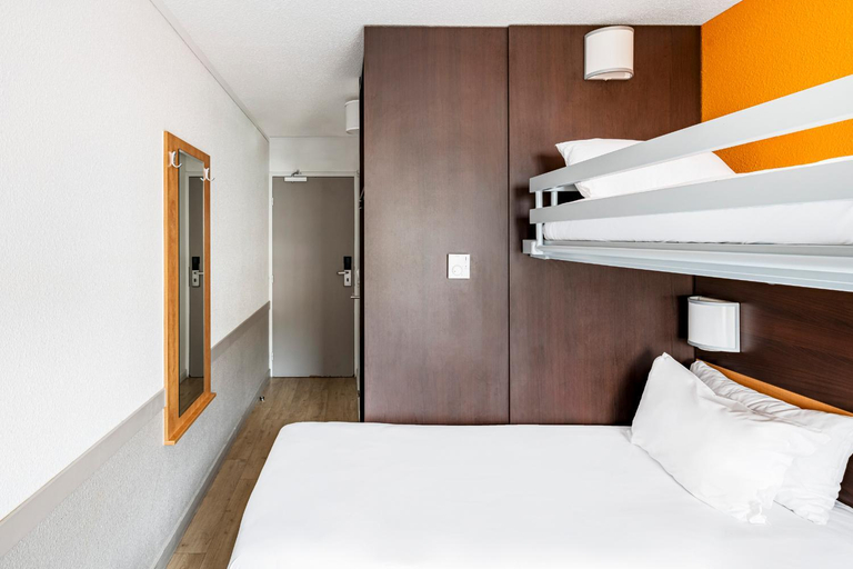 Bedroom 15