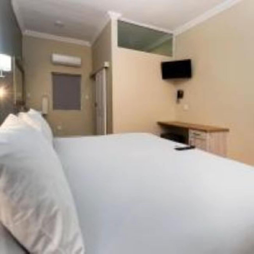 Room 3, Queen's Residences by BON Hotels, Eden
