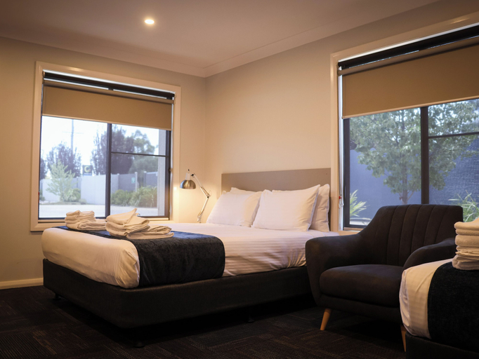 Bedroom 3, Eastend Studio Apartments, Dubbo - Pt A