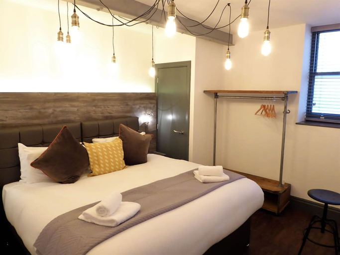Bedroom 3, Coach House Stables in Leeds, Leeds